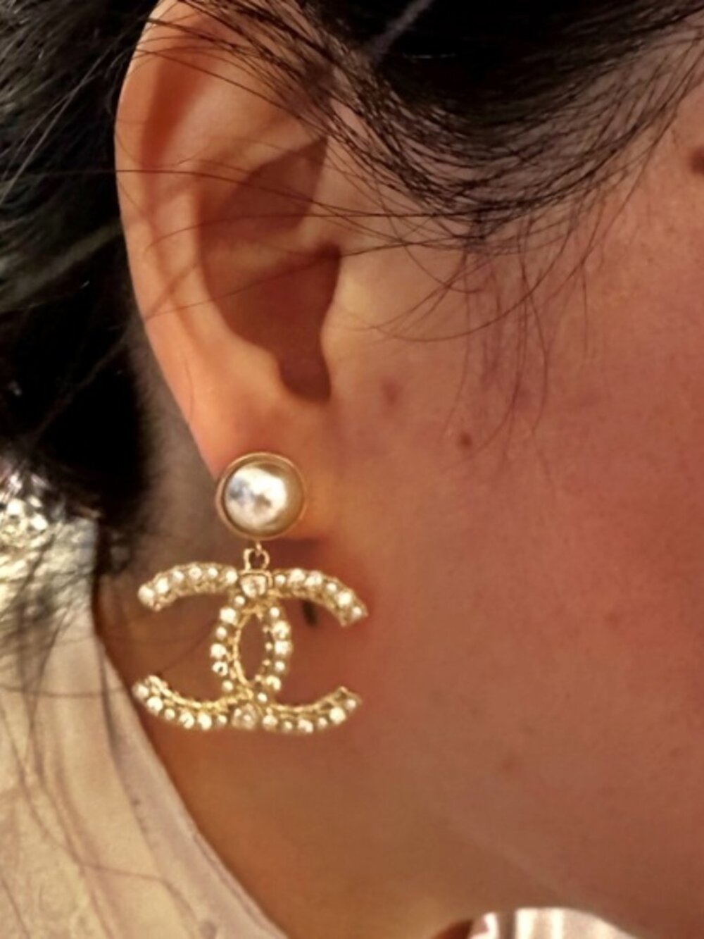 Brand New Classic Chanel CC Logo Crystal Embellished Pearl Dropped Earrings